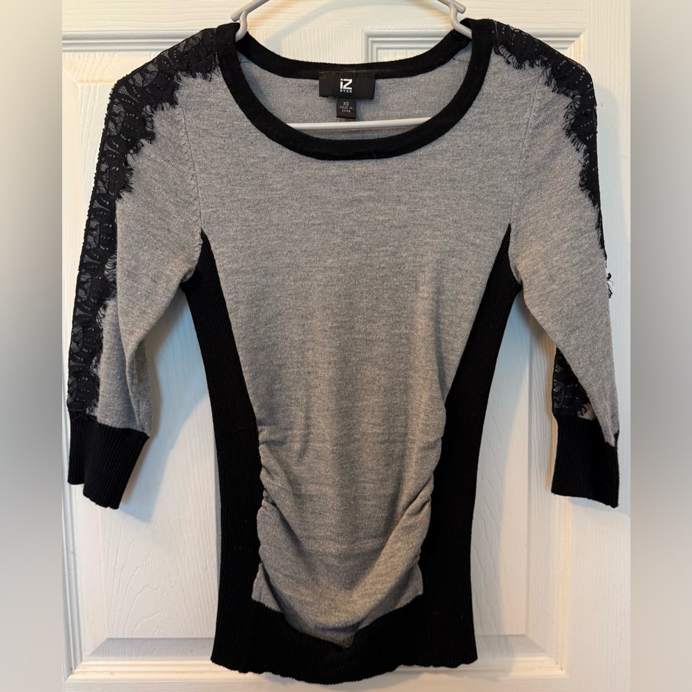 Iz Byer Gray and Black Lace-Trim Waist Ruched Top